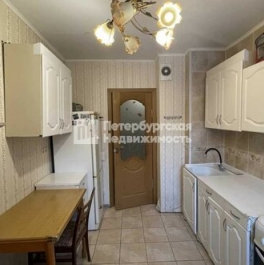 Продажа 2-комн квартиры на вторичном рынке Долгоозёрная улица,  д. 1