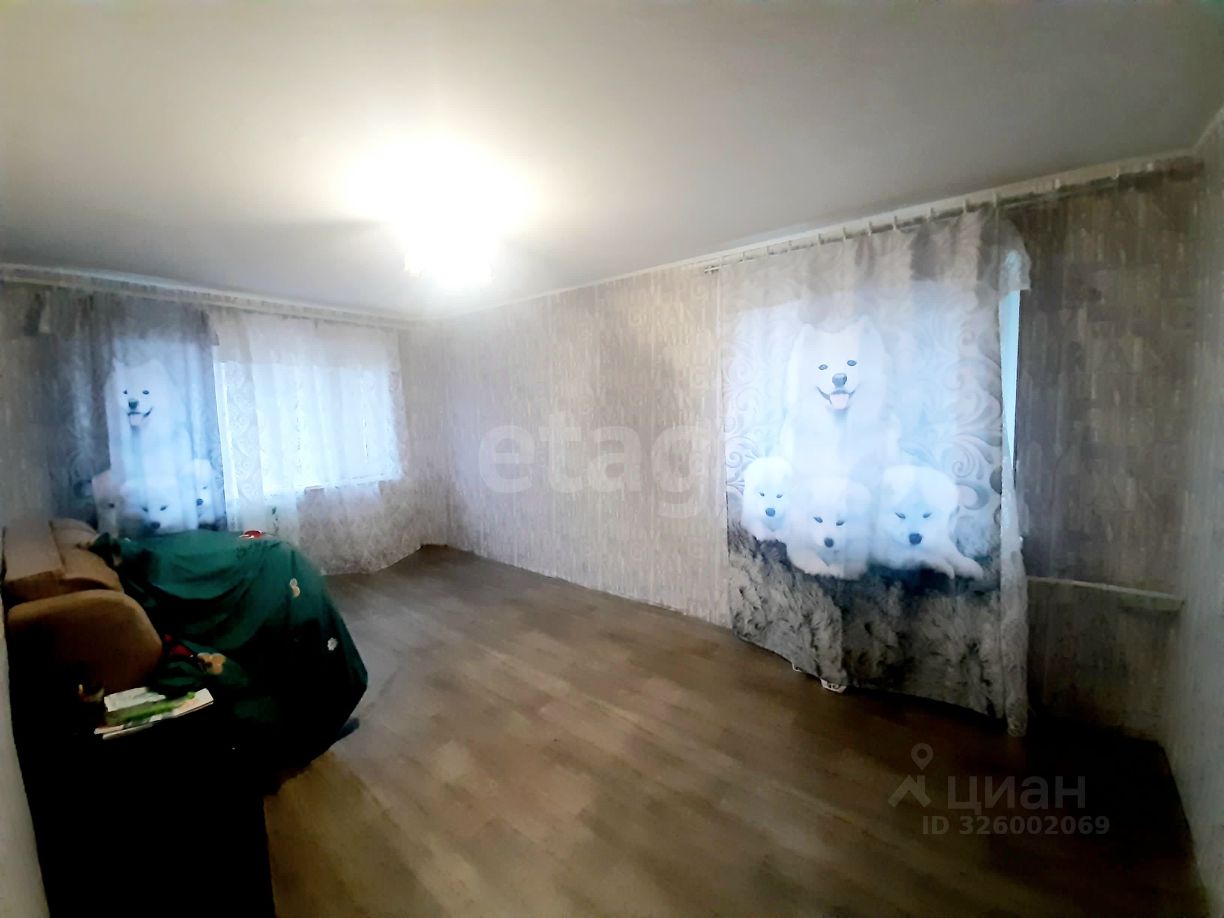 Продажа 3-комн квартиры на вторичном рынке пос. Пчевжа, улица Октябрьская, 7