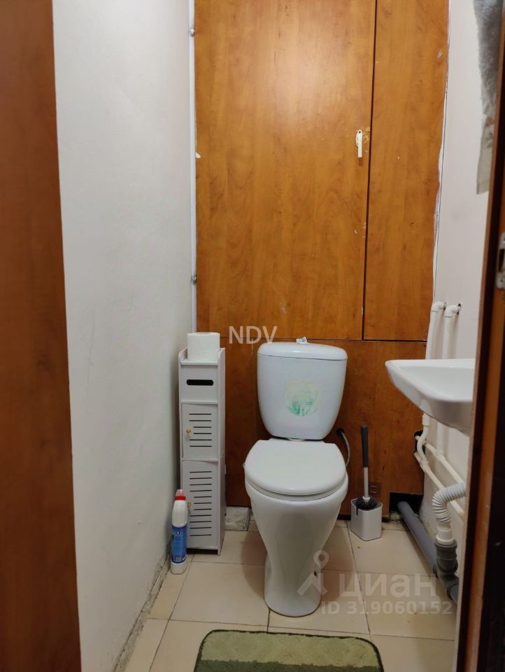 Продажа 2-комн квартиры на вторичном рынке Синявинская улица, 11к15