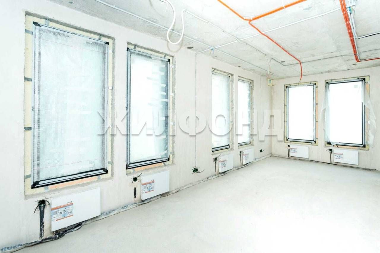 Продажа 1-комн квартиры на вторичном рынке Малоохтинский проспект, 68