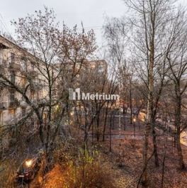 Продажа 2-комн квартиры на вторичном рынке Левшинский М. пер,  д. 10