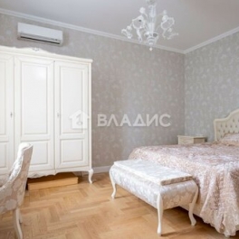 Продажа 3-комн квартиры на вторичном рынке улица Руставели,  д. 15