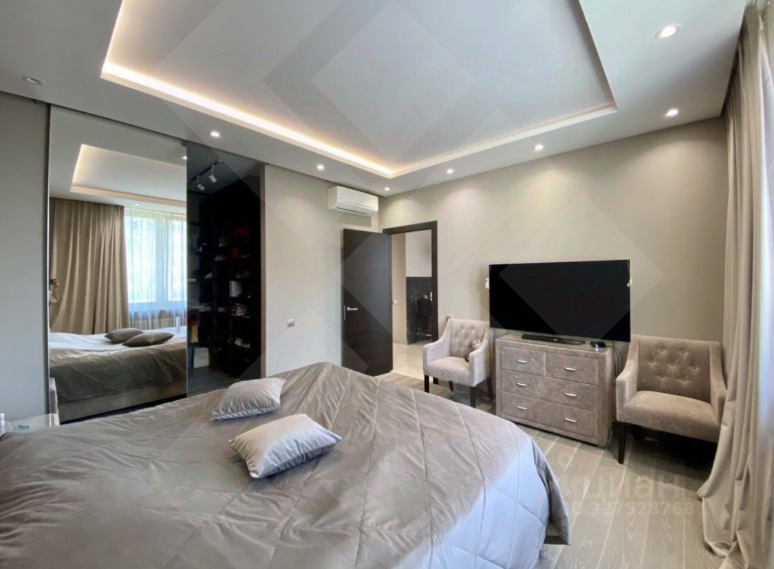 Продажа 2-комн квартиры на вторичном рынке Мосфильмовская улица, 88к2с7