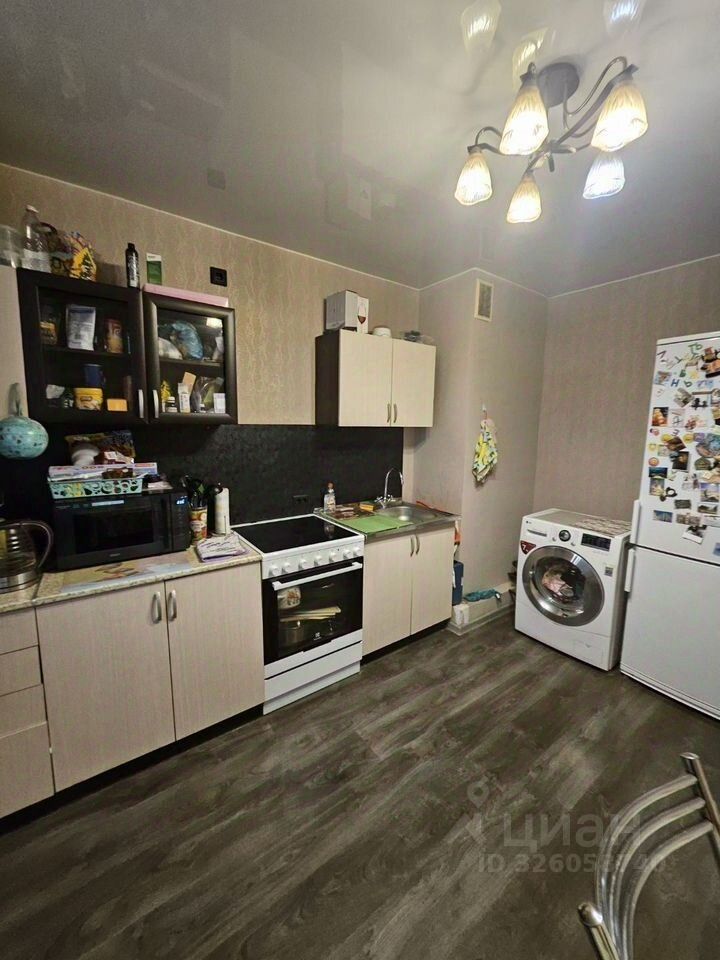 Продажа 1-комн квартиры на вторичном рынке пос. Бугры, улица Школьная, 11к1