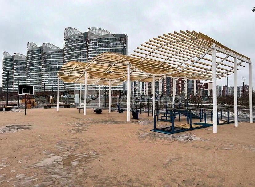 Продажа 2-комн квартиры на вторичном рынке бульвар Балтийский, 4