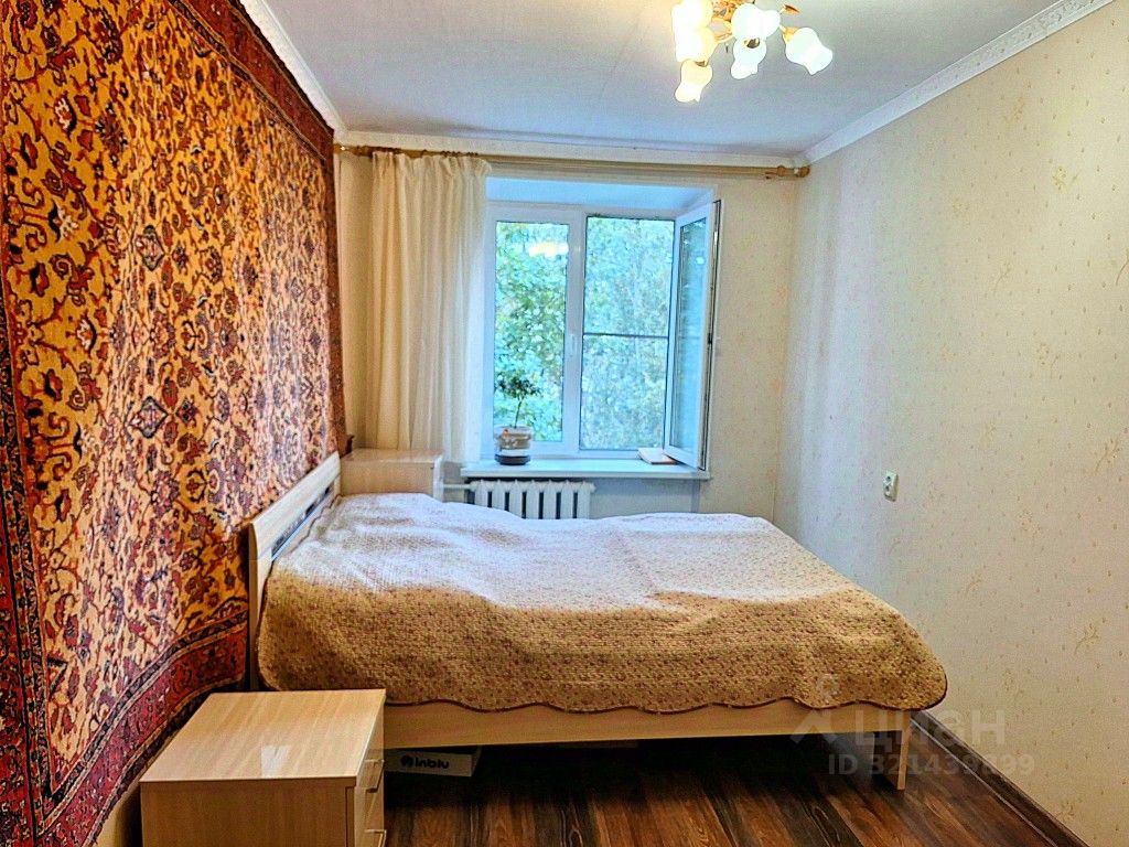 Продажа 3-комн квартиры на вторичном рынке Пушкин, Школьная улица, 45