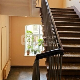 Продажа 2-комн квартиры на вторичном рынке Невский пр-кт,  д. 158