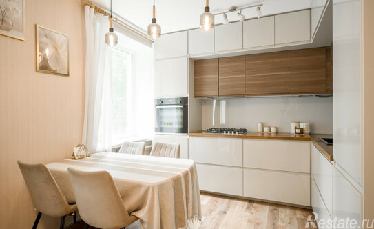 Продажа 3-комн квартиры на вторичном рынке Пушкин г, Алексея Толстого б-р,  д. 26