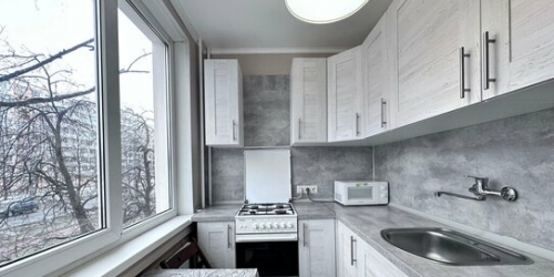 2-комн квартира Пражская улица,  д. 20