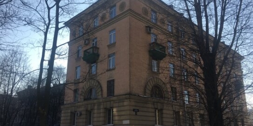 4-комн квартира улица Полярников,  д. 15