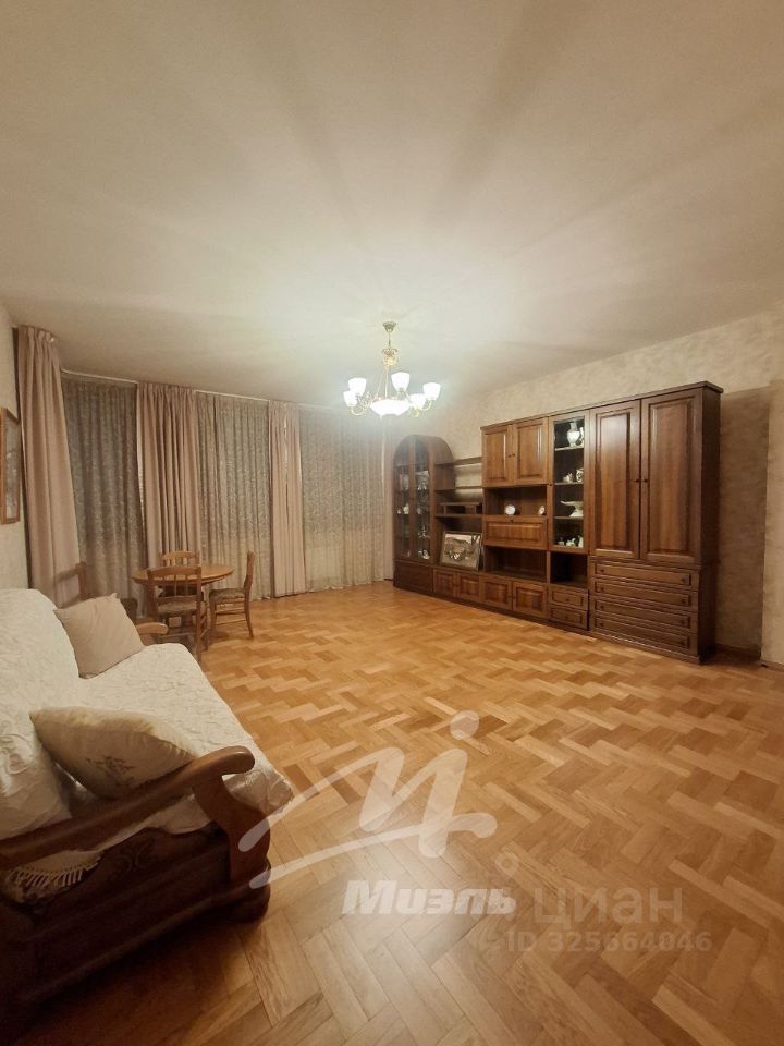 Аренда 3-комн квартиры на вторичном рынке улица Космонавтов, 10К3