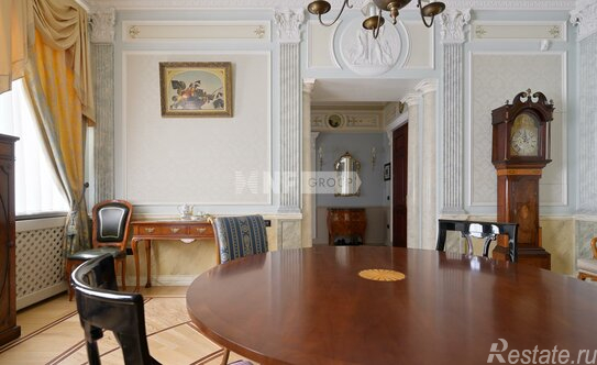 Продажа 4-комн квартиры на вторичном рынке улица Макаренко,  д. 2/21 с2