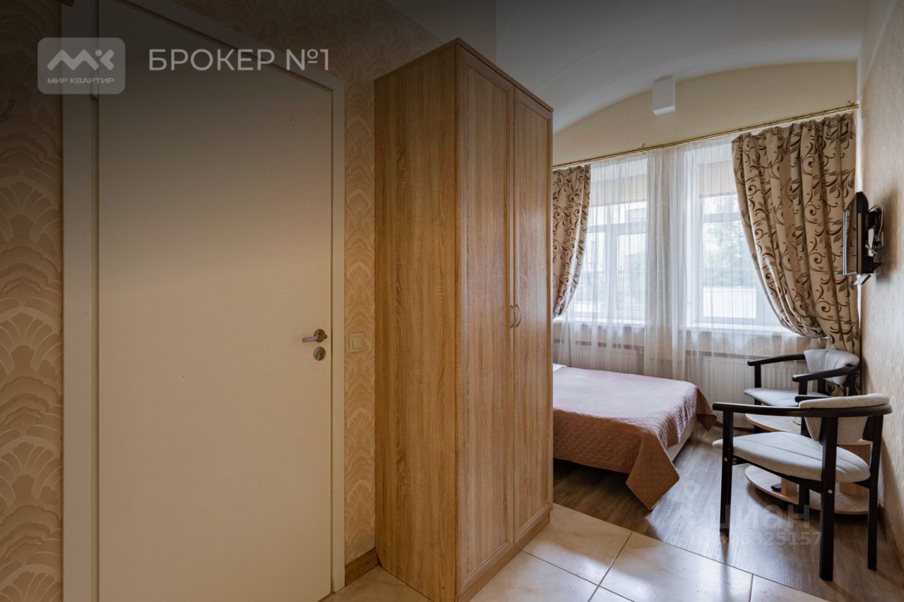 Продажа 5-комн квартиры на вторичном рынке Кадетская линия, 31/22