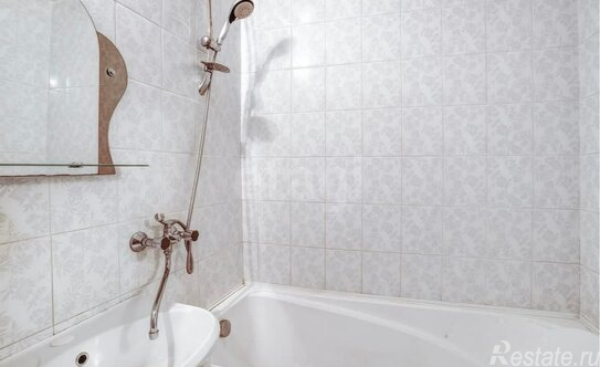 Продажа 1-комн квартиры на вторичном рынке проспект Авиаконструкторов,  д. 11 к1