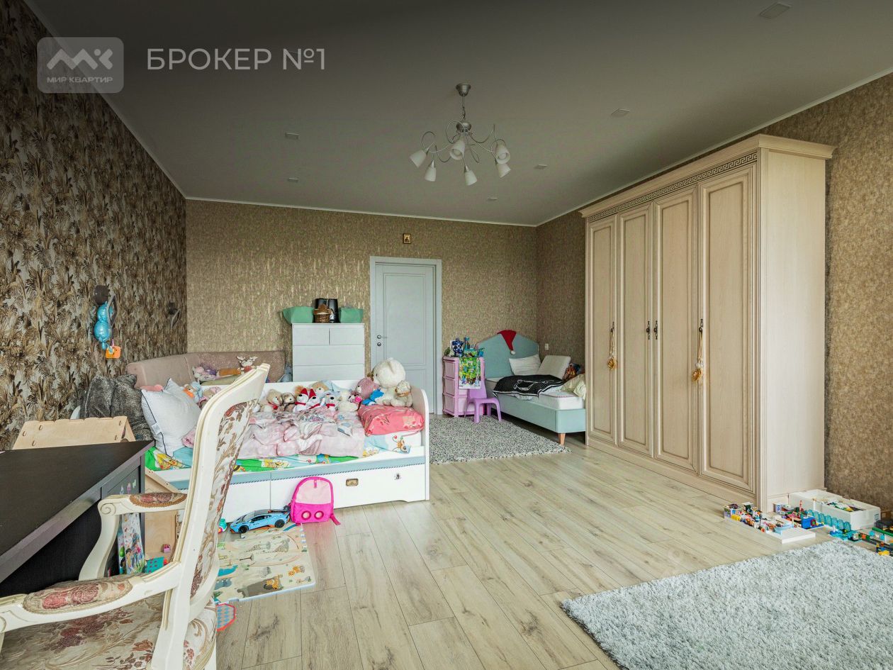 Продажа 4-комн квартиры на вторичном рынке Пулковская улица, 2к1