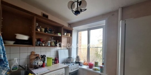 3-комн квартира ул Молостовых,  д. 17,  к. 2