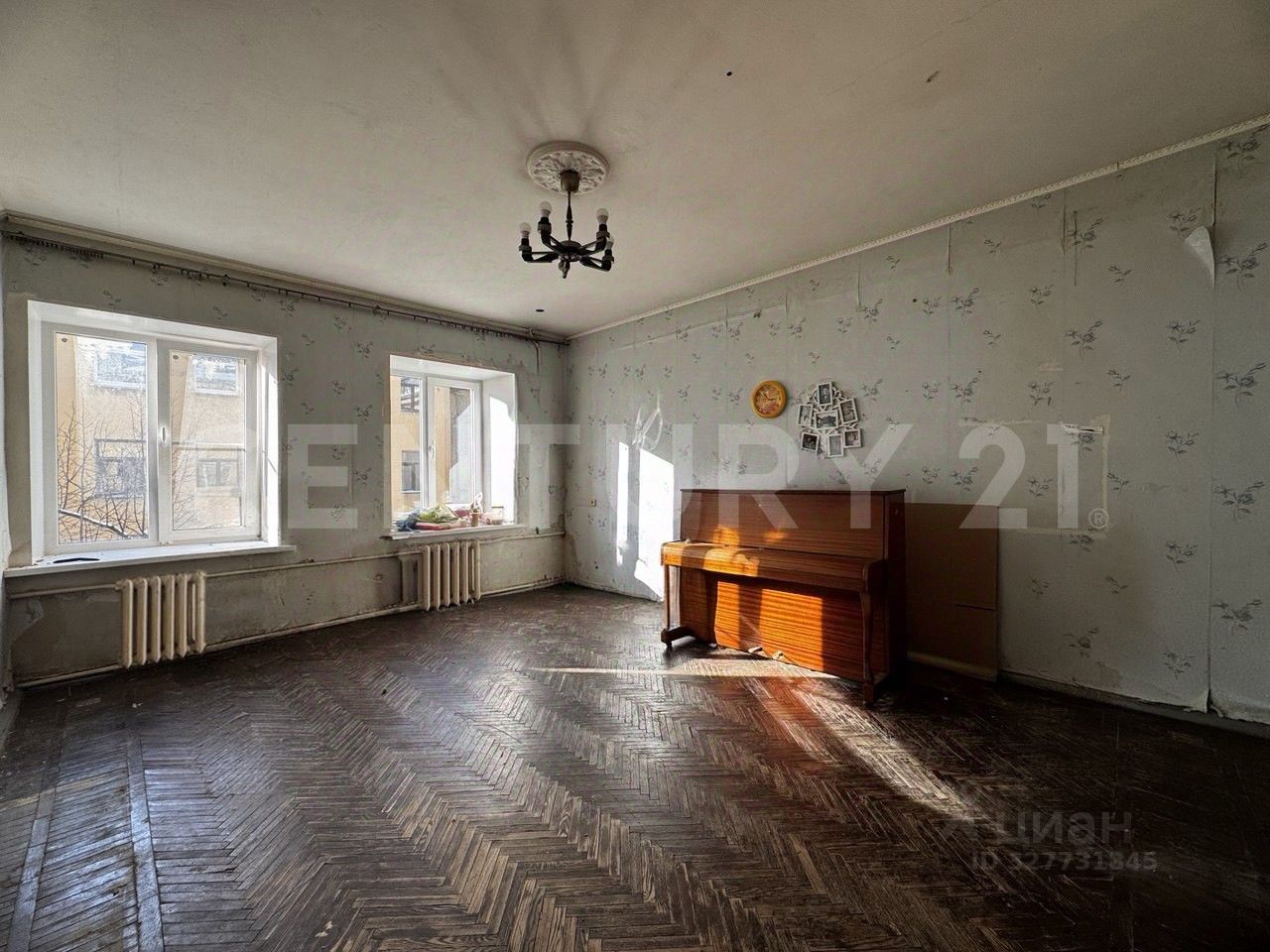 Продажа 4-комн квартиры на вторичном рынке улица Декабристов, 30