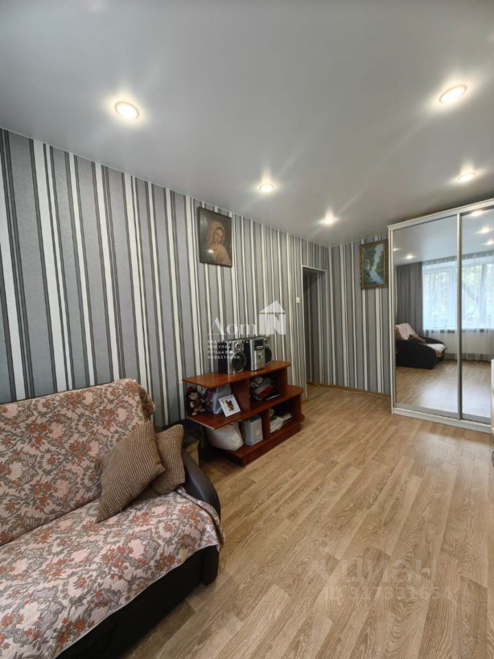 Продажа 2-комн квартиры на вторичном рынке проспект Ветеранов, 21