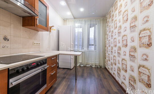 Продажа 1-комн квартиры на вторичном рынке Парашютная улица