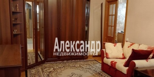 2-комн квартира улица Типанова,  д. 18