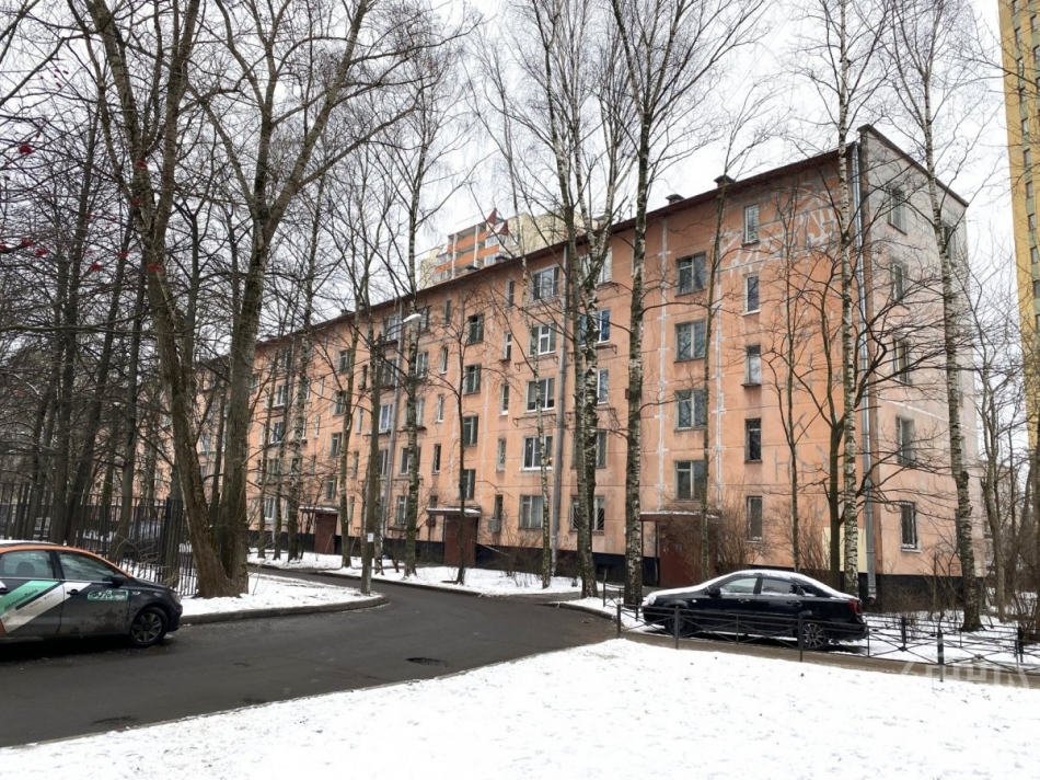 Продажа 4-комн квартиры на вторичном рынке Лени Голикова ул. ,  д. 27,  к. 5