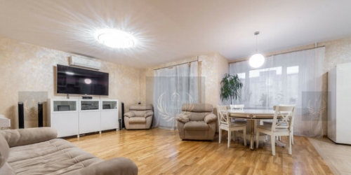 3-комн квартира Наличная улица,  д. 55