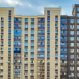 Продажа 2-комн квартиры на вторичном рынке Зенино, улица Камова,  д. 5 к2