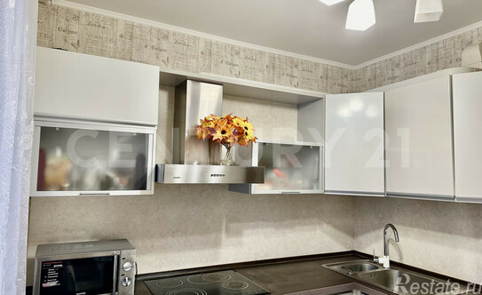 Продажа 4-комн квартиры на вторичном рынке Красносельский 5-й пер,  д. 2