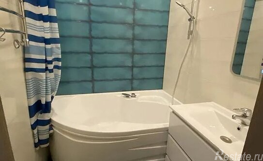 Аренда 2-комн квартиры на вторичном рынке ул Москворечье,  д. 4,  к. 3