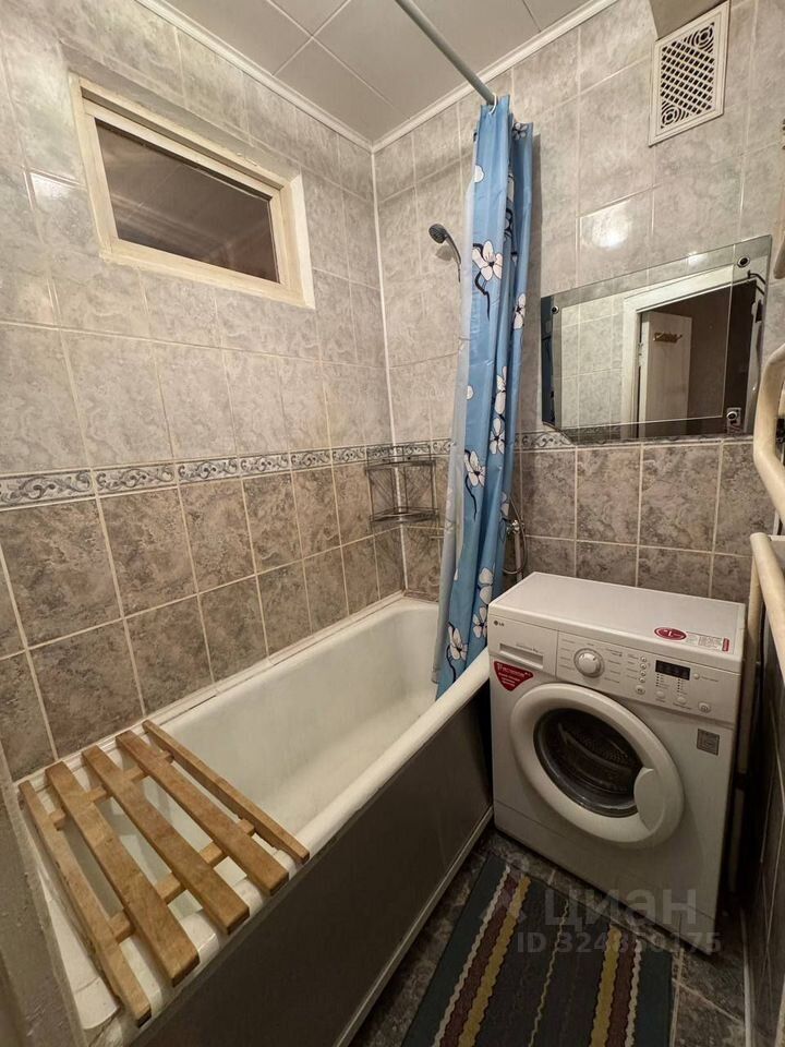 Продажа 3-комн квартиры на вторичном рынке Первомайский мкр, Советская улица, 26