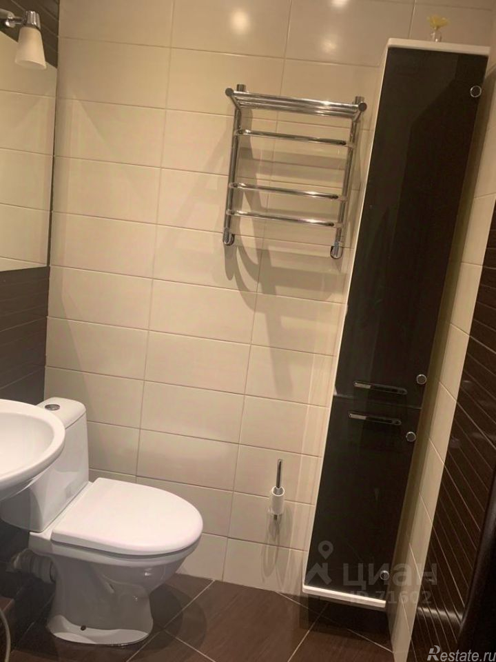 Продажа 2-комн квартиры на вторичном рынке улица Чистова,  д. 5