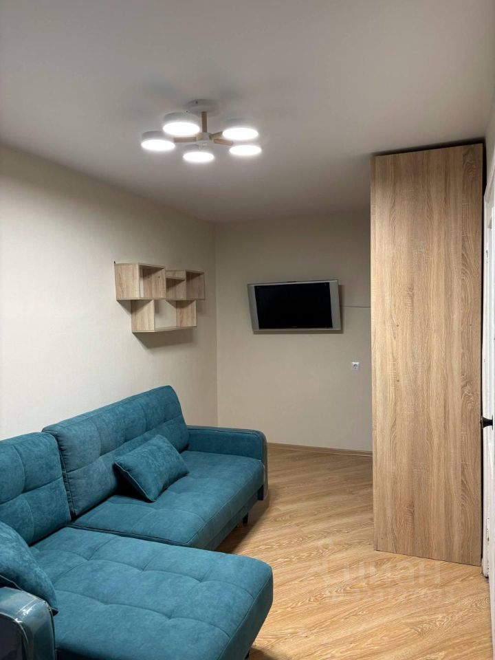 Аренда 1-комн квартиры на вторичном рынке проспект Славы, 30К1