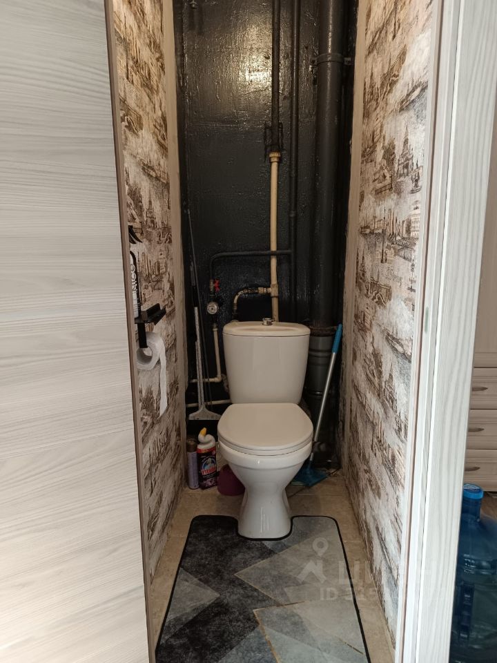 Продажа 1-комн квартиры на вторичном рынке пос. Новый Свет, 43