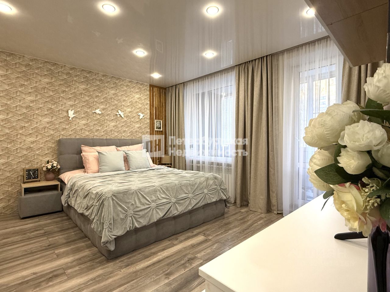 Продажа 2-комн квартиры на вторичном рынке Купчинская улица, 10К2