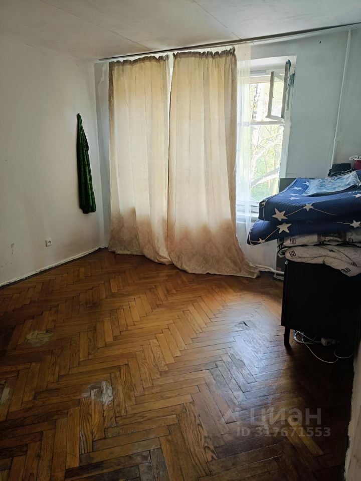 Продажа 1-комн квартиры на вторичном рынке Школьная улица, 64