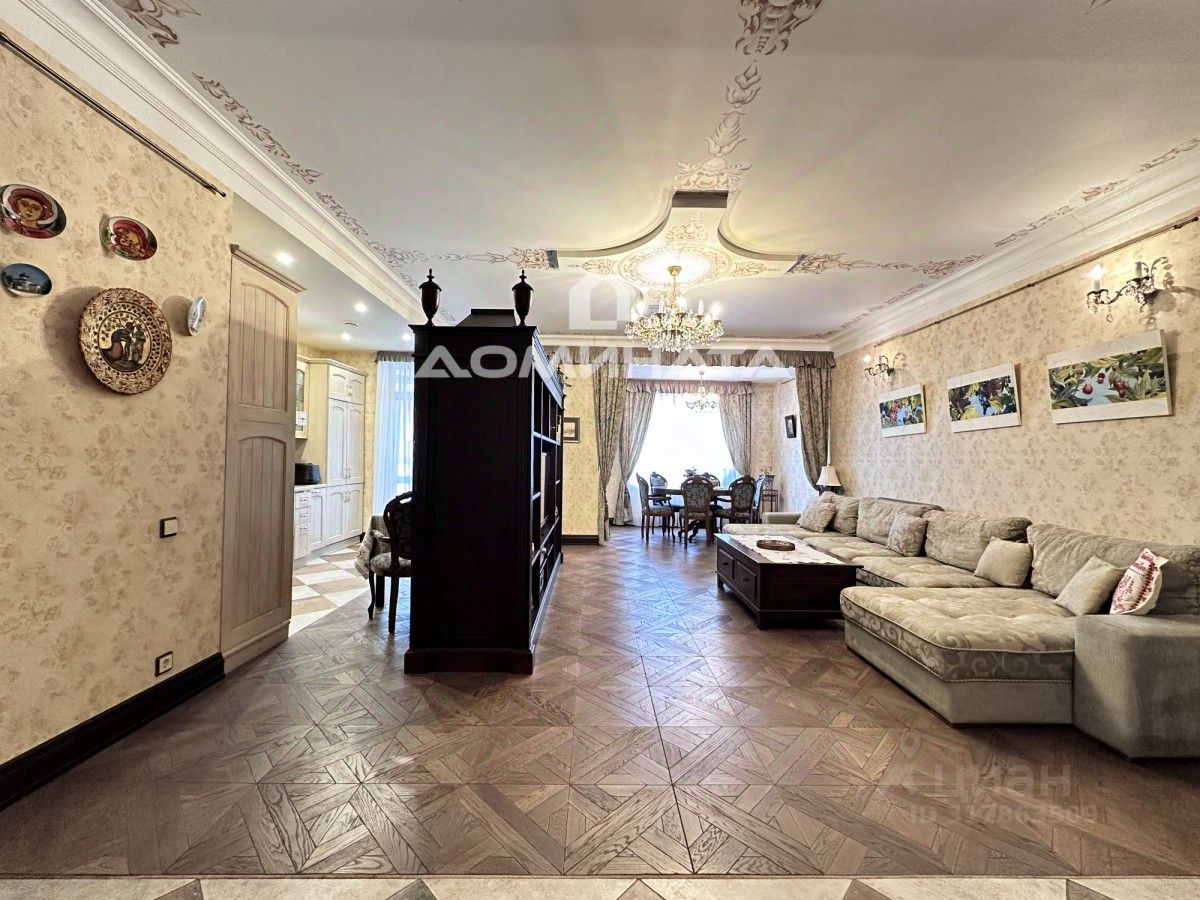 Продажа 4-комн квартиры на вторичном рынке Новочеркасский проспект, 33к3