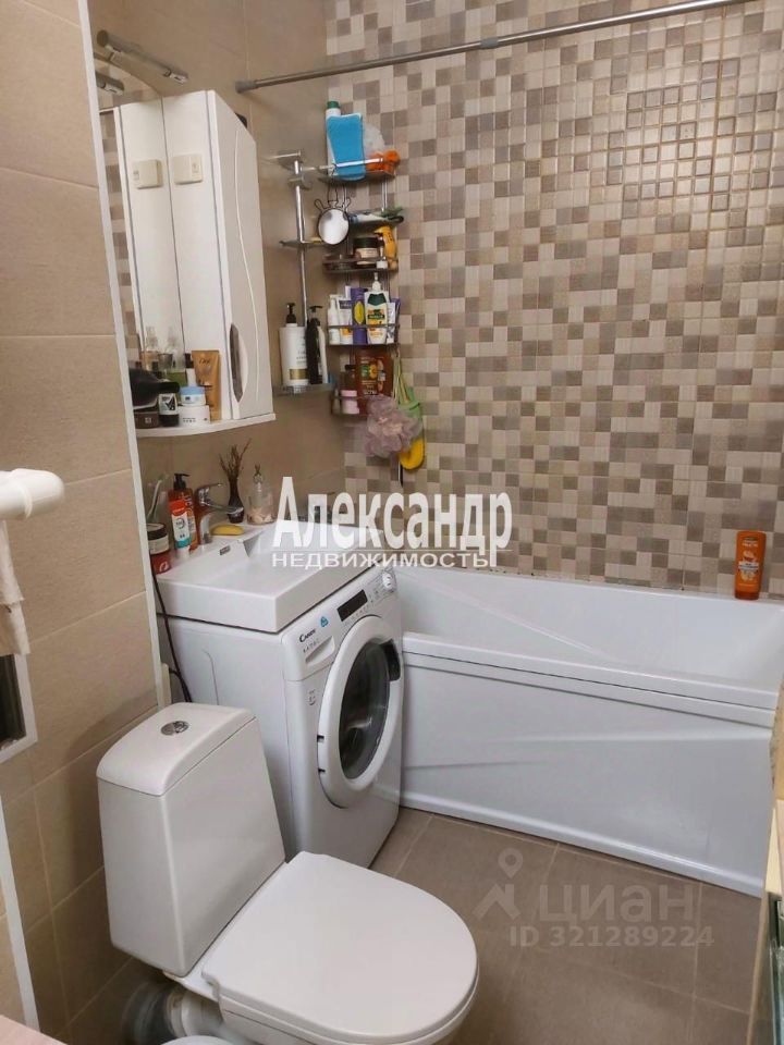 Продажа студии пос. Янино-1, улица Ясная, 4