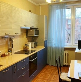 Продажа 3-комн квартиры на вторичном рынке улица Космонавта Волкова,  д. 29 к1