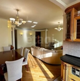 Продажа 4-комн квартиры на вторичном рынке пр-кт Маршала Жукова,  д. 30