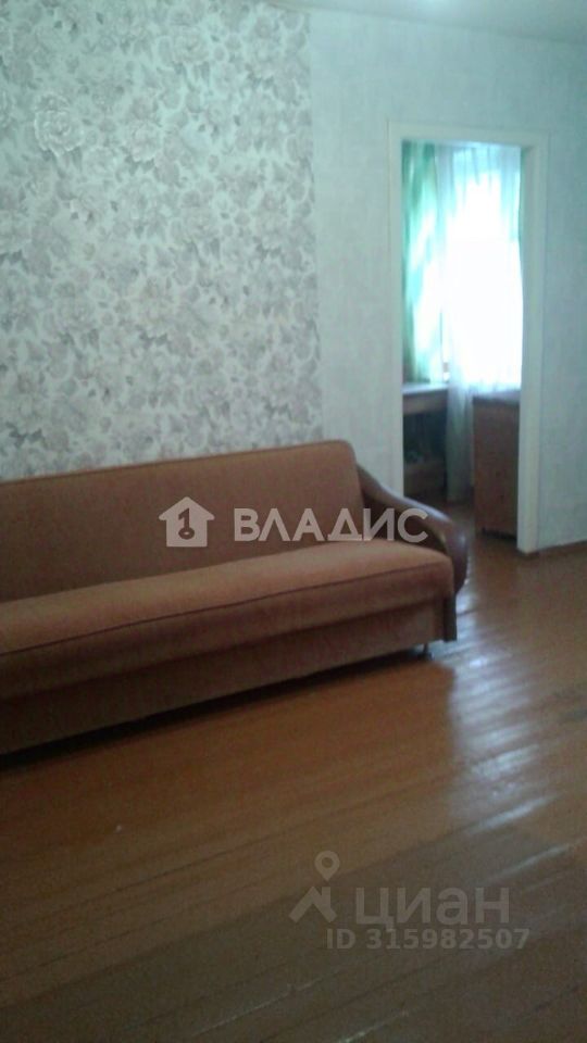 Продажа 2-комн квартиры на вторичном рынке Лобня, улица Дружбы, 8/12