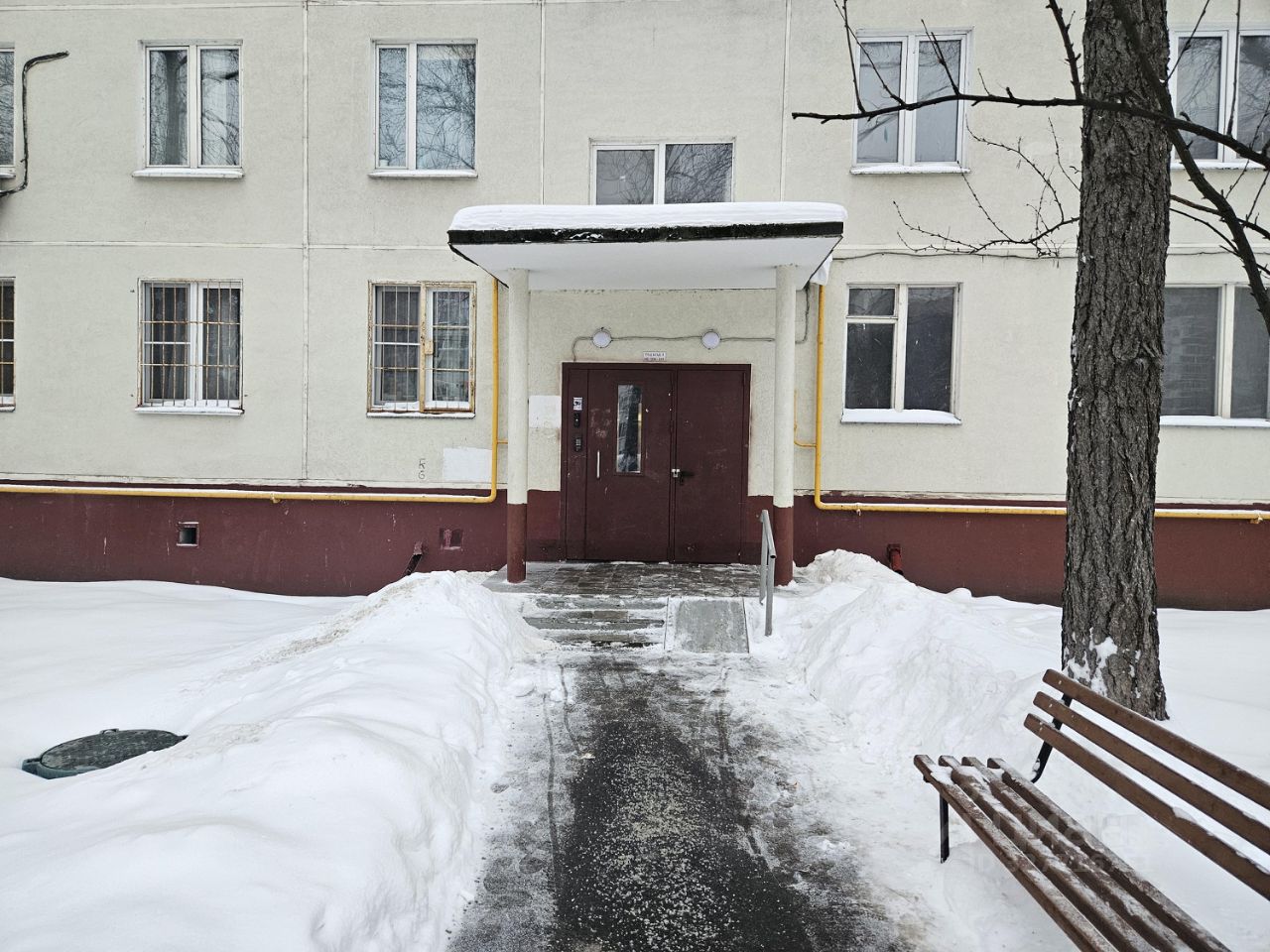 Продажа 3-комн квартиры на вторичном рынке улица Молодцова, 5