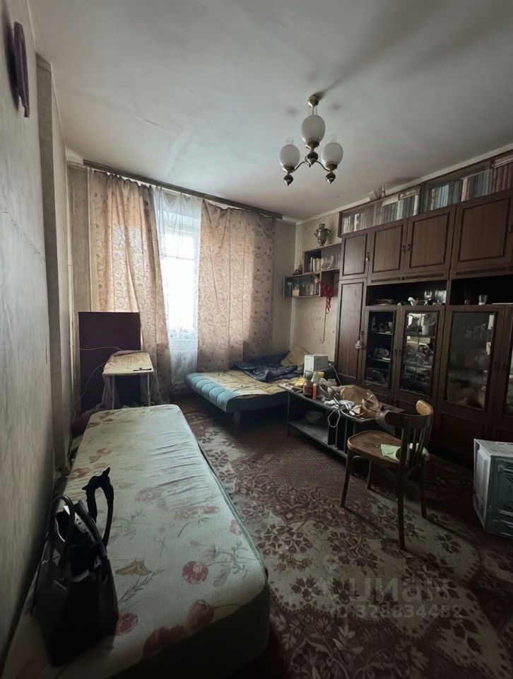 Продажа 3-комн квартиры на вторичном рынке Библиотечная улица, 23