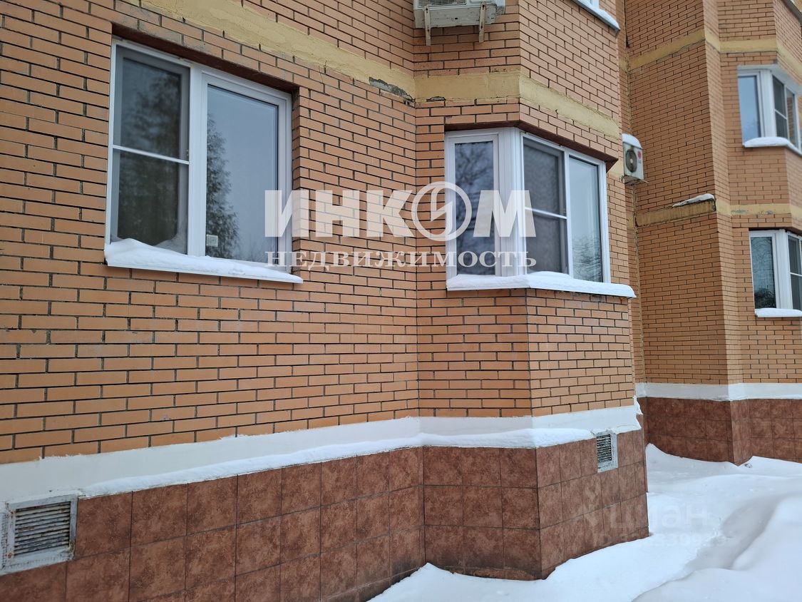 Продажа 4-комн квартиры на вторичном рынке Нахабино пгт, улица 11 Саперов, 3