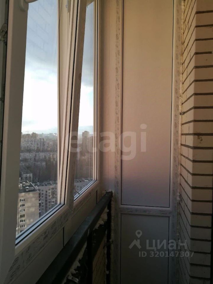 Продажа студии улица Орджоникидзе, 52