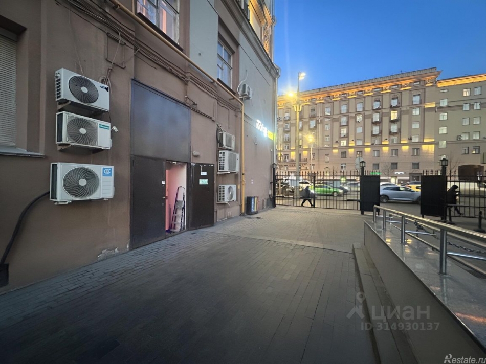 Аренда торгового помещения Садовая-Кудринская улица,  д. 7