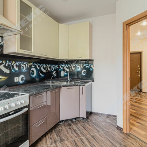 2-комн квартира Ленинский пр-кт,  д. 72,  к. 3