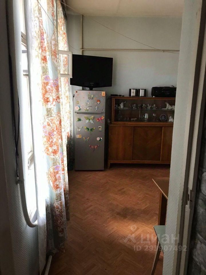 Продажа 3-комн квартиры на вторичном рынке Газовая улица, 7