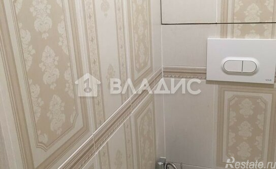 Продажа 3-комн квартиры на вторичном рынке Петергоф г, Шахматова ул,  д. 14