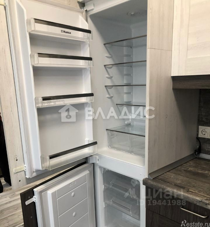 Продажа 1-комн квартиры на вторичном рынке Звездный б-р,  д. 18/1