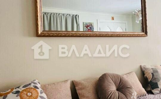 Продажа 2-комн квартиры на вторичном рынке улица Уткина,  д. 37